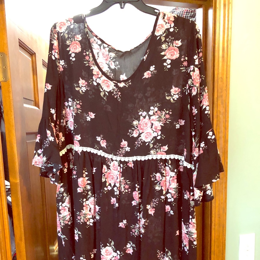 Adorable Flowy Dress with Pockets